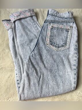 Vintage 1980s Nuovo Industriale Size 7 Light Wash Pink Patch Mom Jeans Cotton